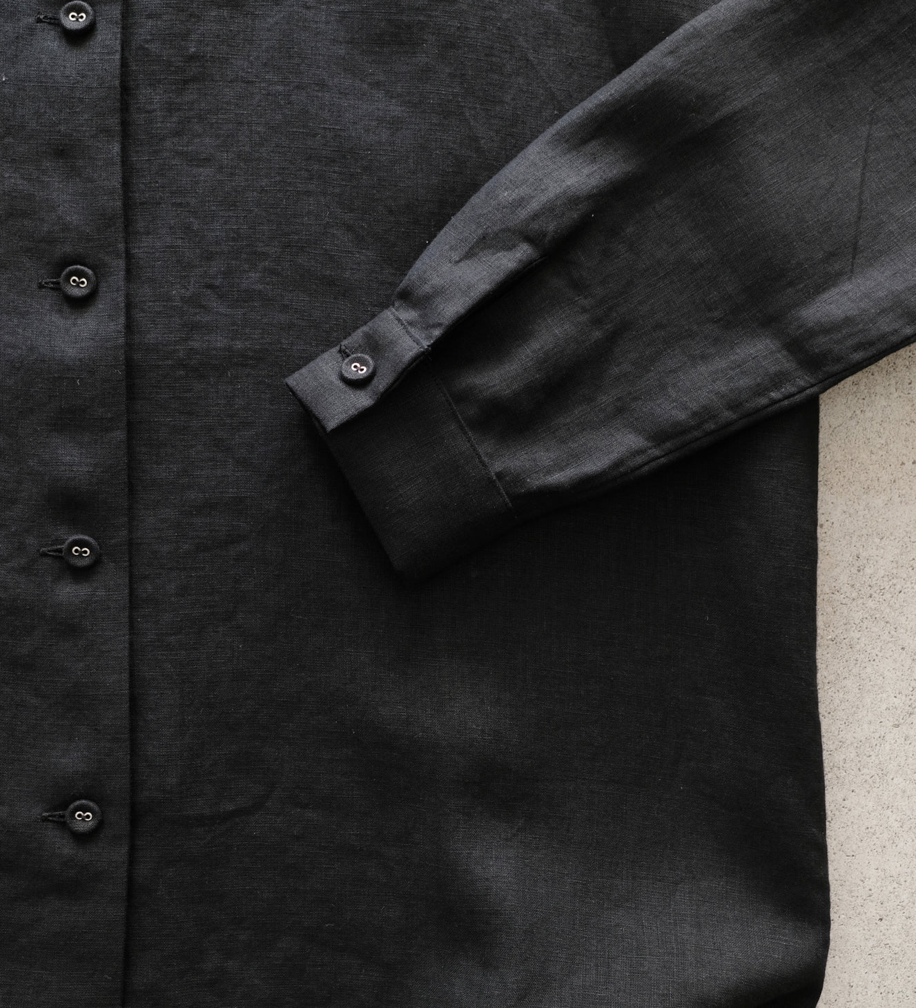 NO COLLAR SQUARE SHIRT