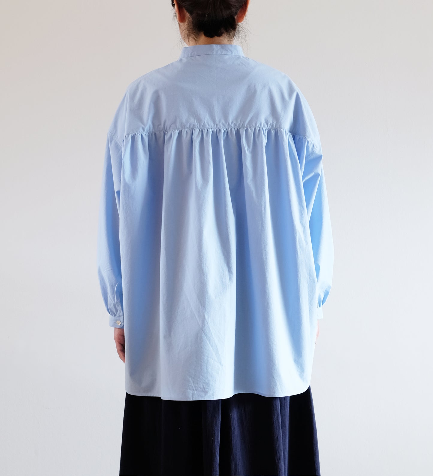 PULLOVER GATHERED SHIRT