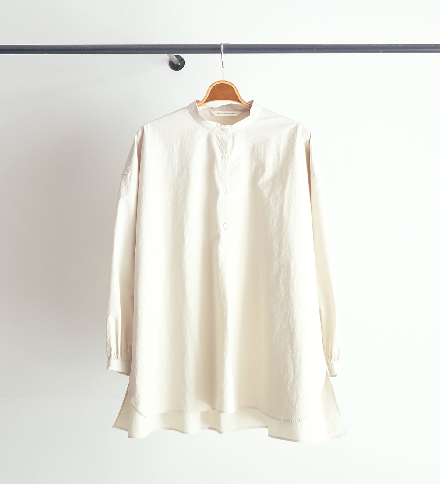 PULLOVER GATHERED SHIRT