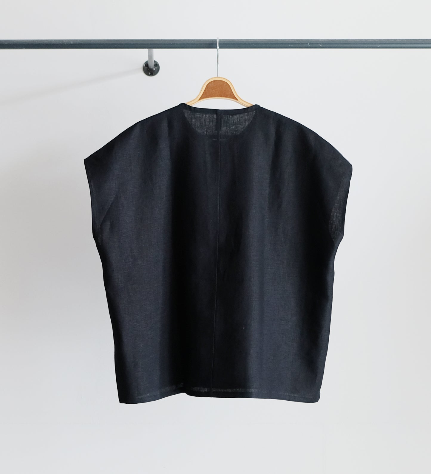 NO COLLAR SQUARE FRENCH SLEEVE SHIRT