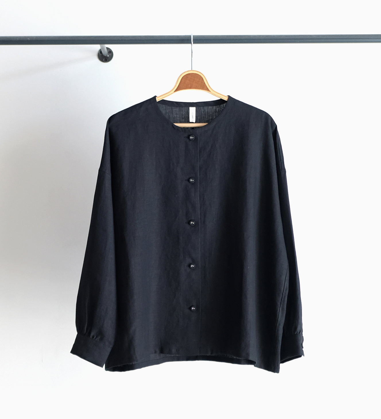 NO COLLAR SQUARE SHIRT