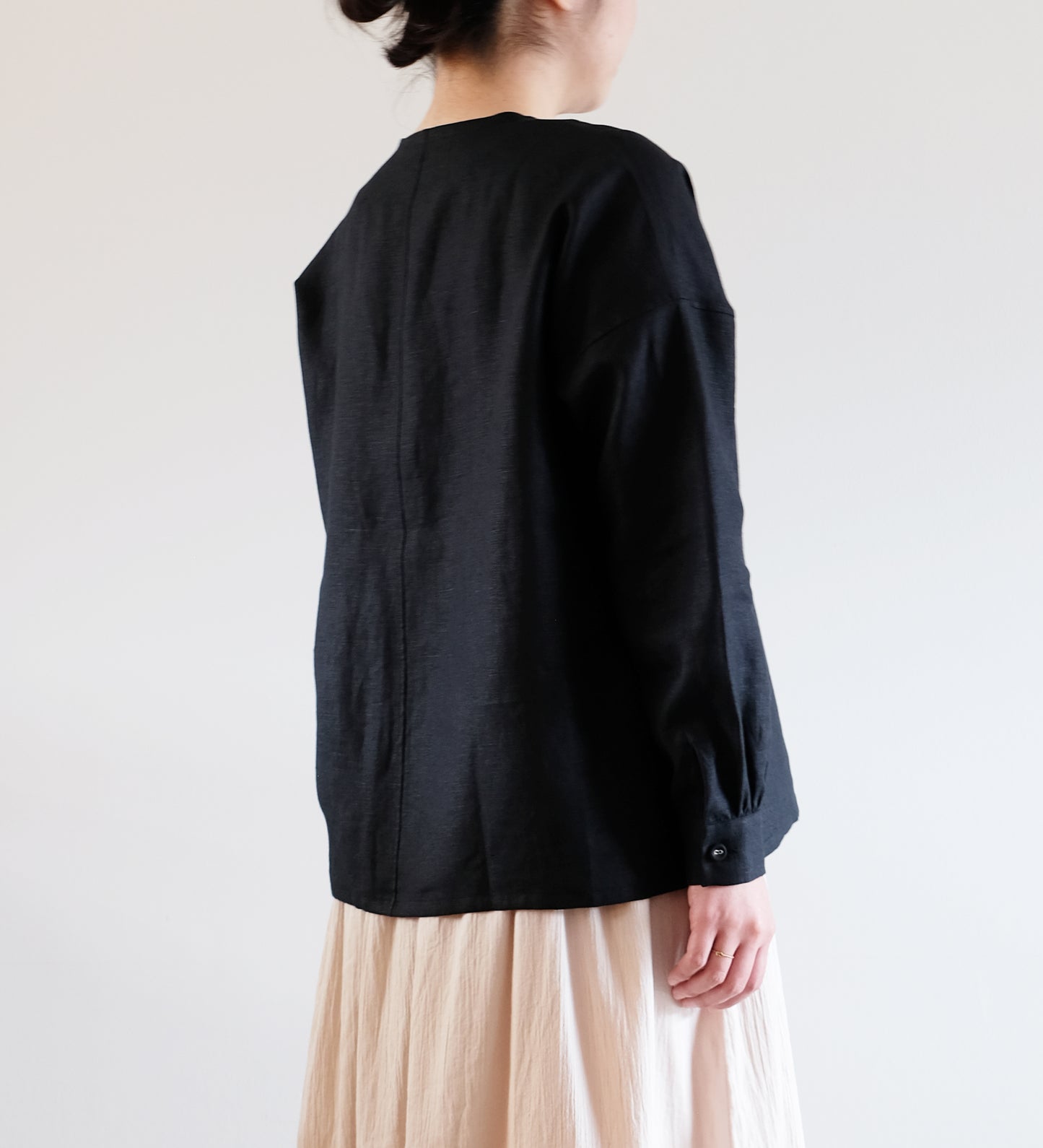 NO COLLAR SQUARE SHIRT