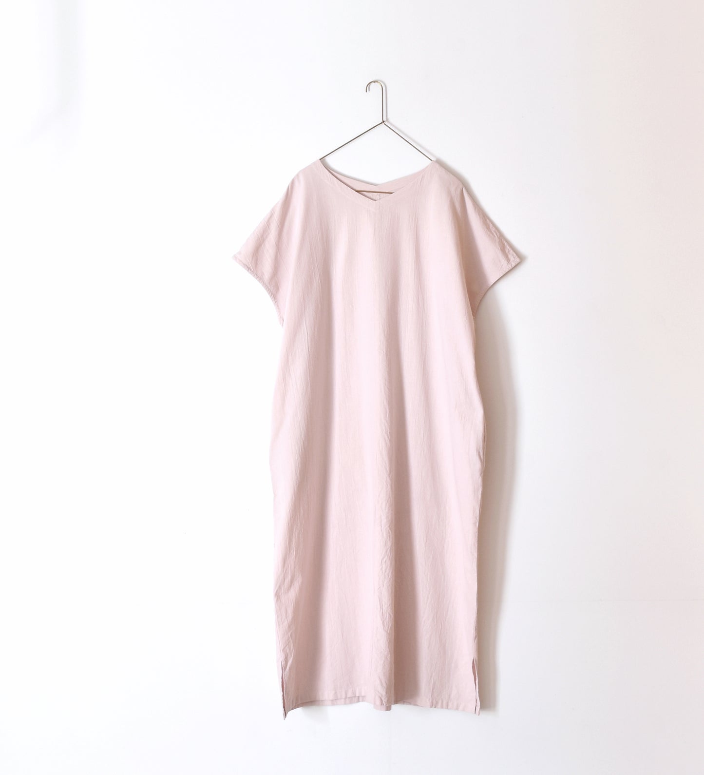 VNECK FRENCH SLEEVE ONEPIECE［FUMI］