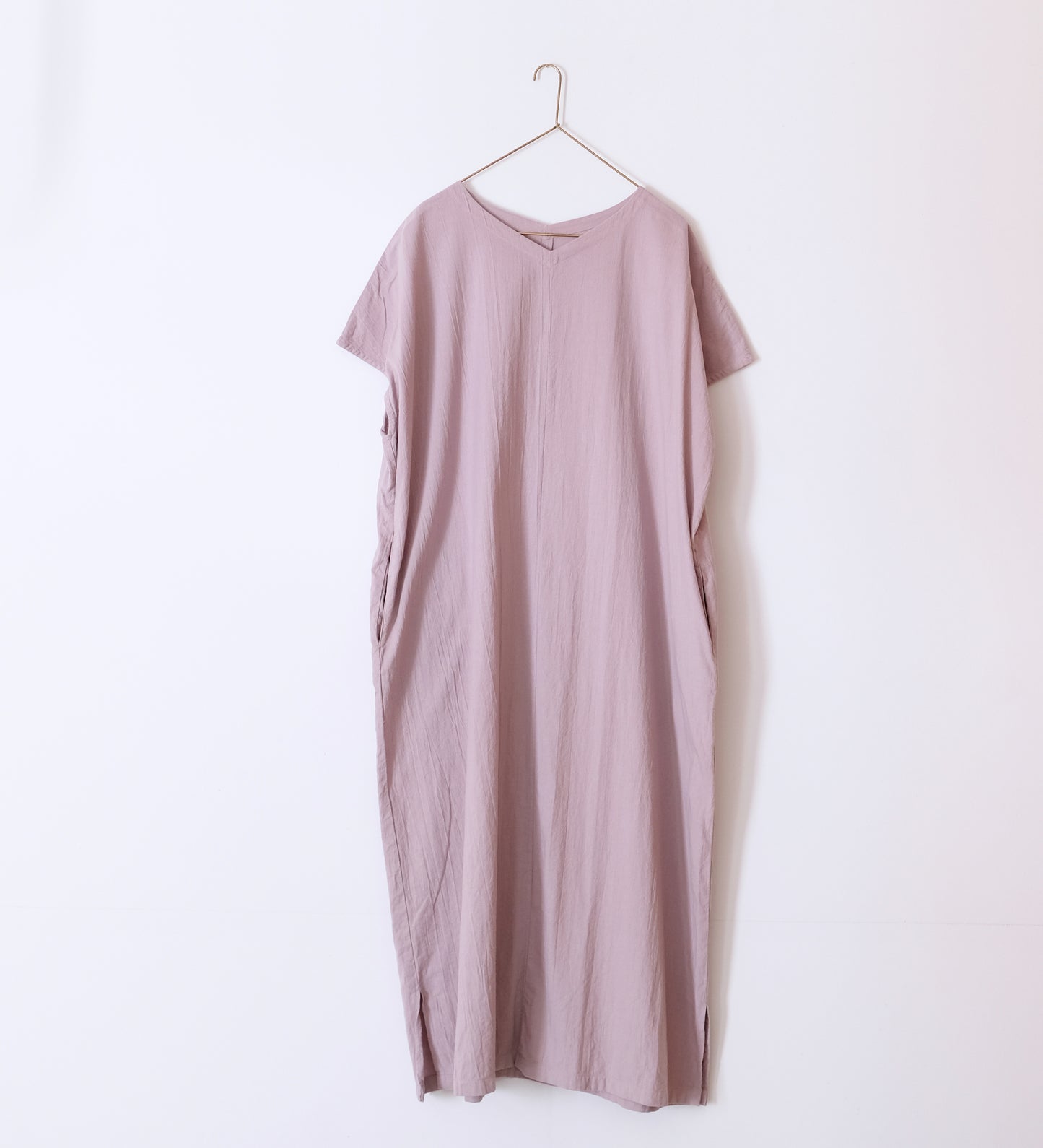 VNECK FRENCH SLEEVE ONEPIECE［FUMI］