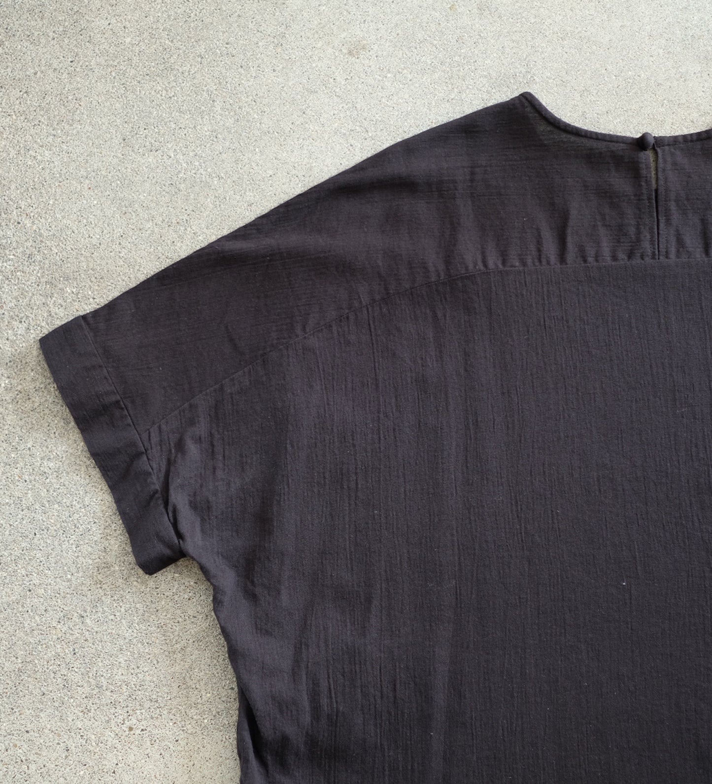 CREW NECK HALF SLEEVE SHIRT［NONE］