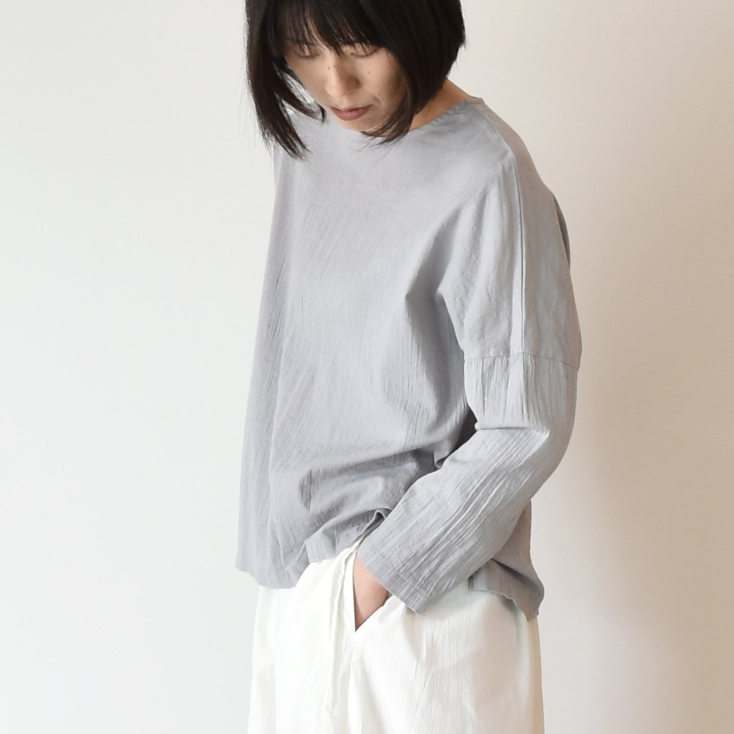 CREW NECK LONG SLEEVE SHIRT［OUI］
