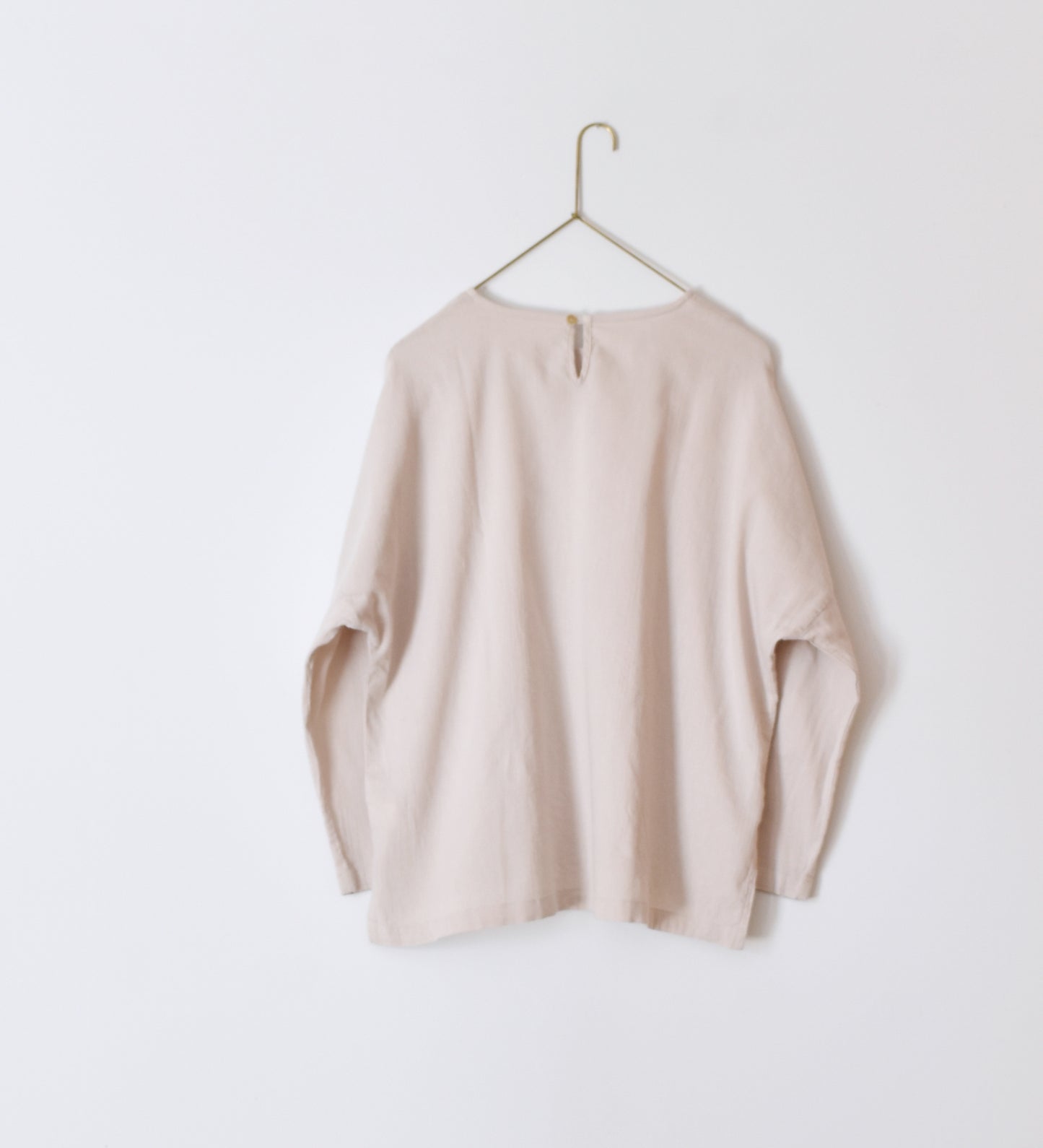 CREW NECK LONG SLEEVE SHIRT［OUI］