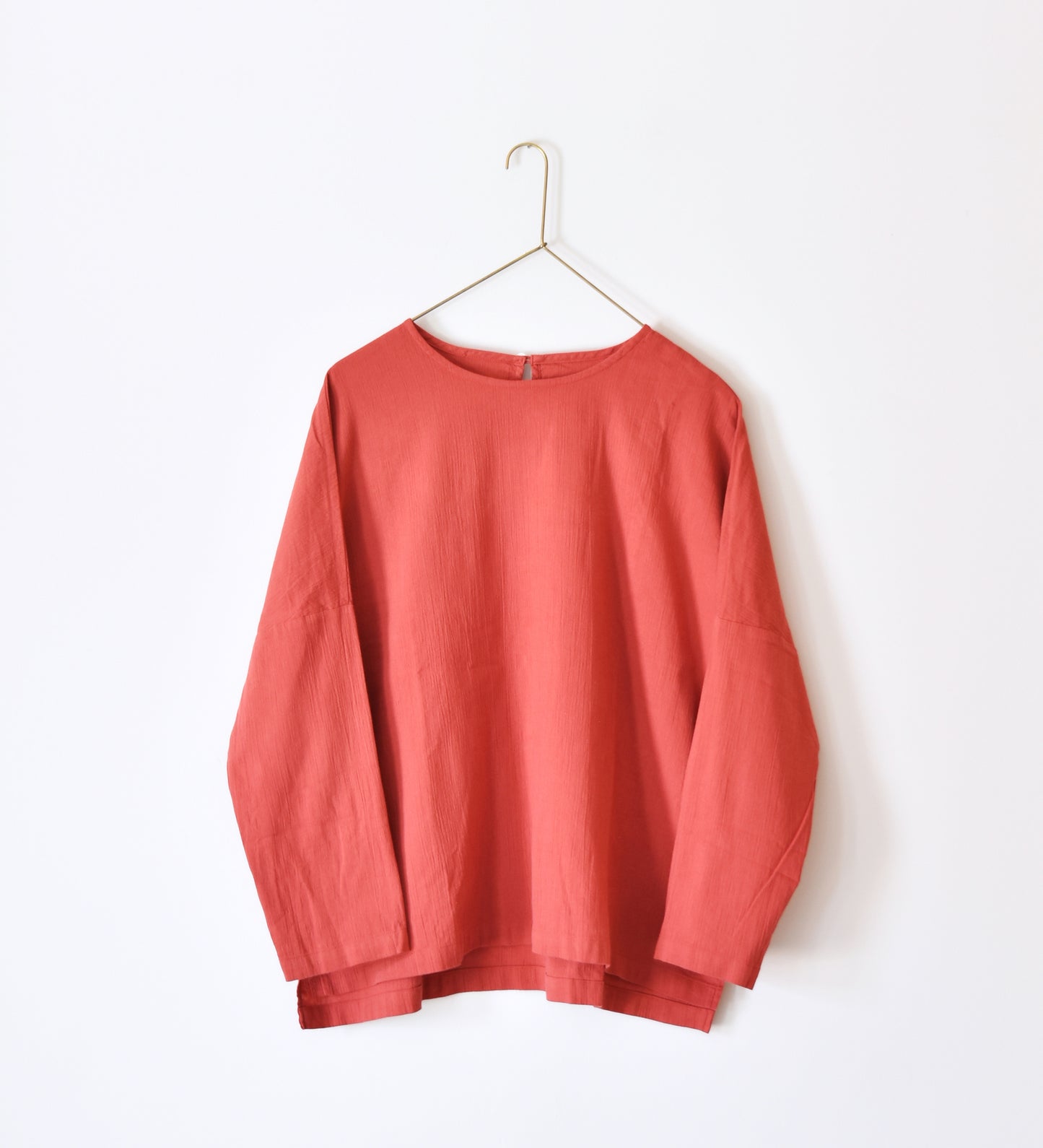 CREW NECK LONG SLEEVE SHIRT［OUI］