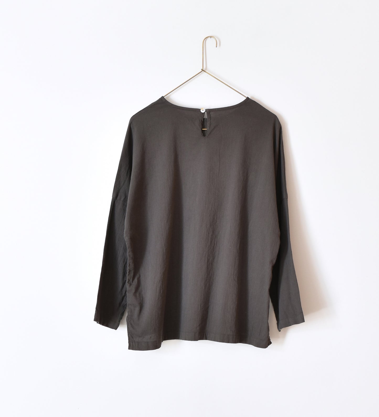 CREW NECK LONG SLEEVE SHIRT［OUI］
